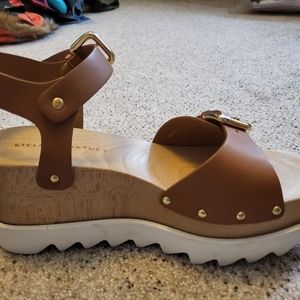 Women's platforms